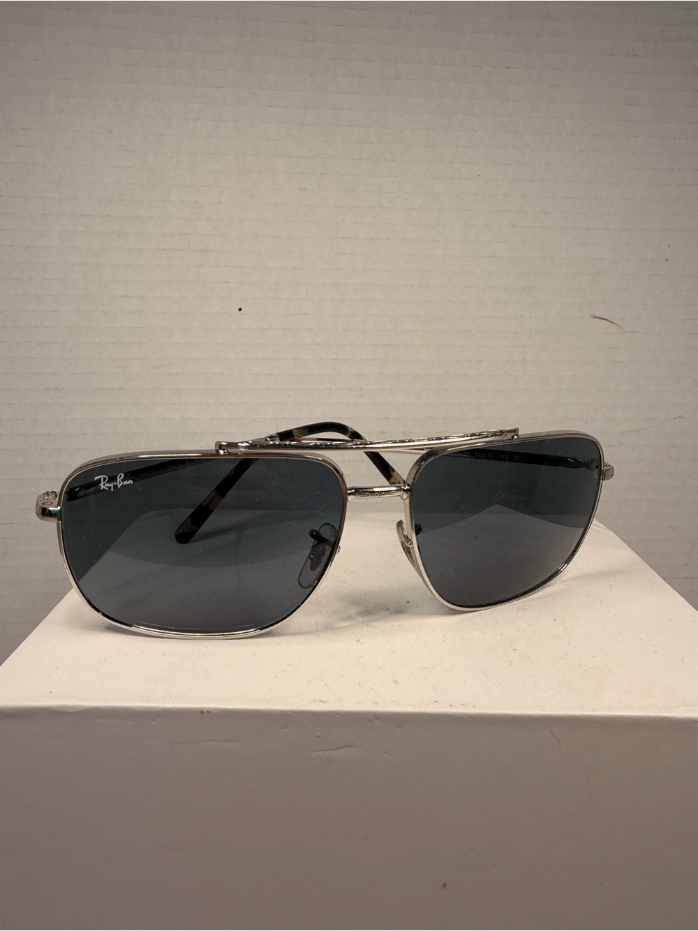 Ray-Ban RB3796
Sunglasses in Silver and Blue